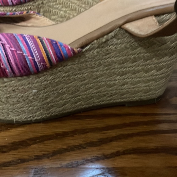 Pink black multi color design straw raffia summer wedge sandals 7.5 NWT so fun - Picture 3 of 6